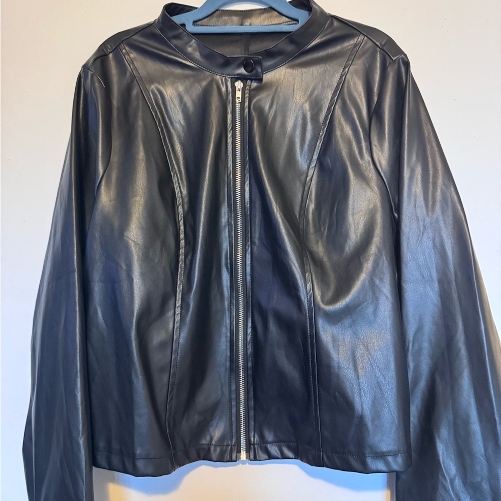 SHEIN Black Faux Leather Zip Jacket